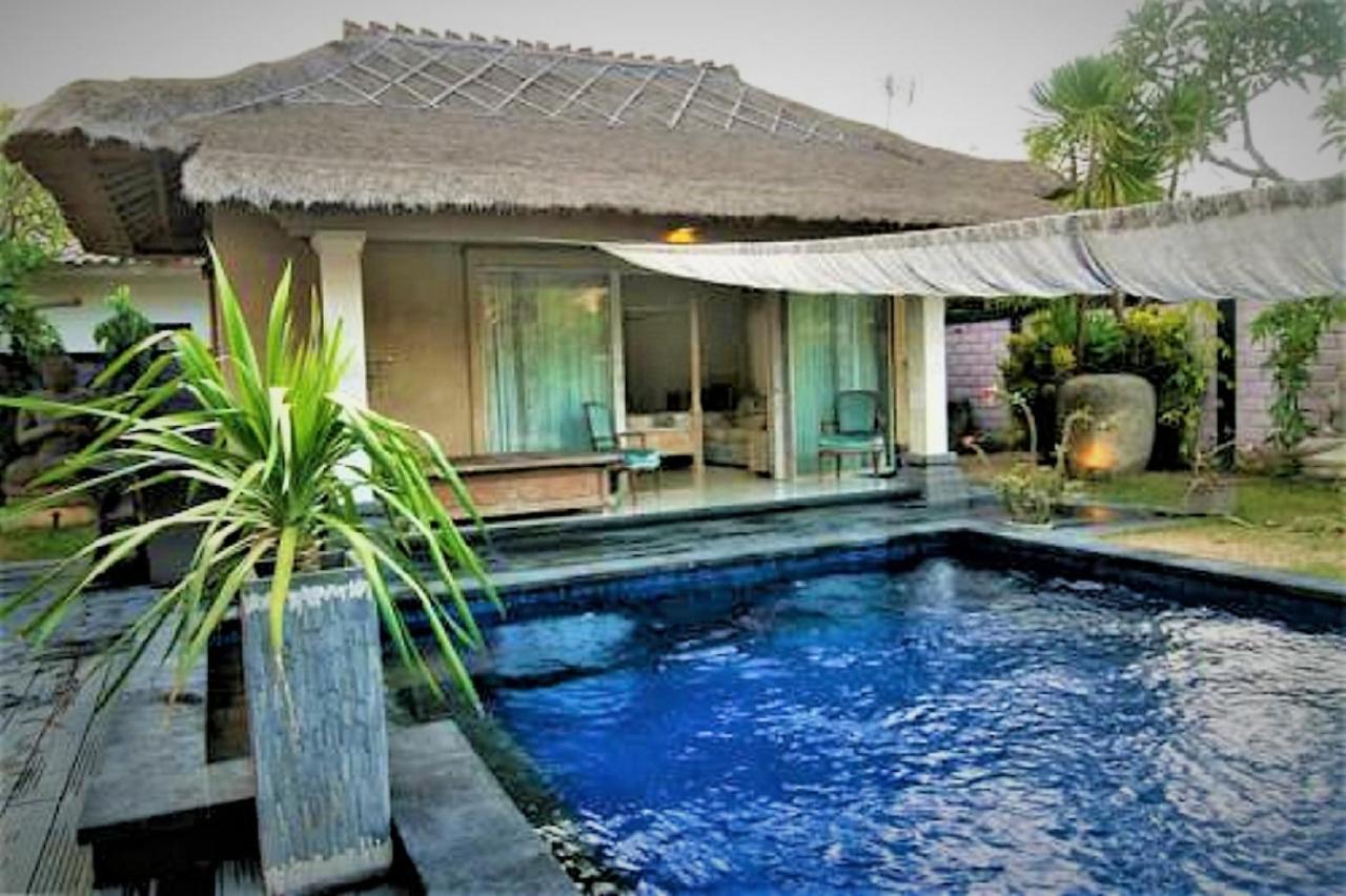 Bamboo Moon Villas Sanur Exterior foto