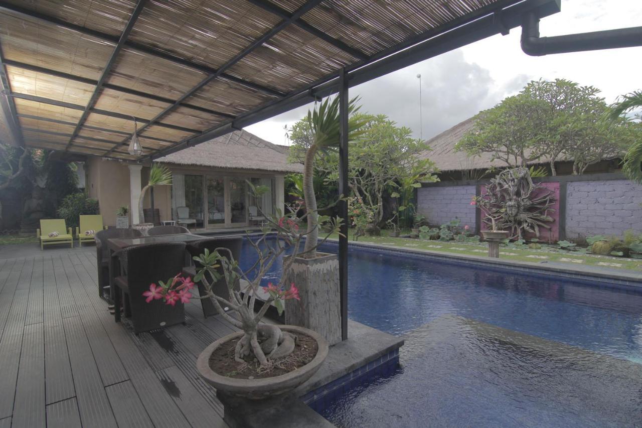 Bamboo Moon Villas Sanur Exterior foto