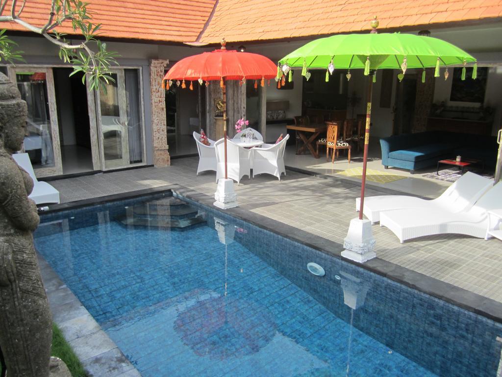 Bamboo Moon Villas Sanur Exterior foto