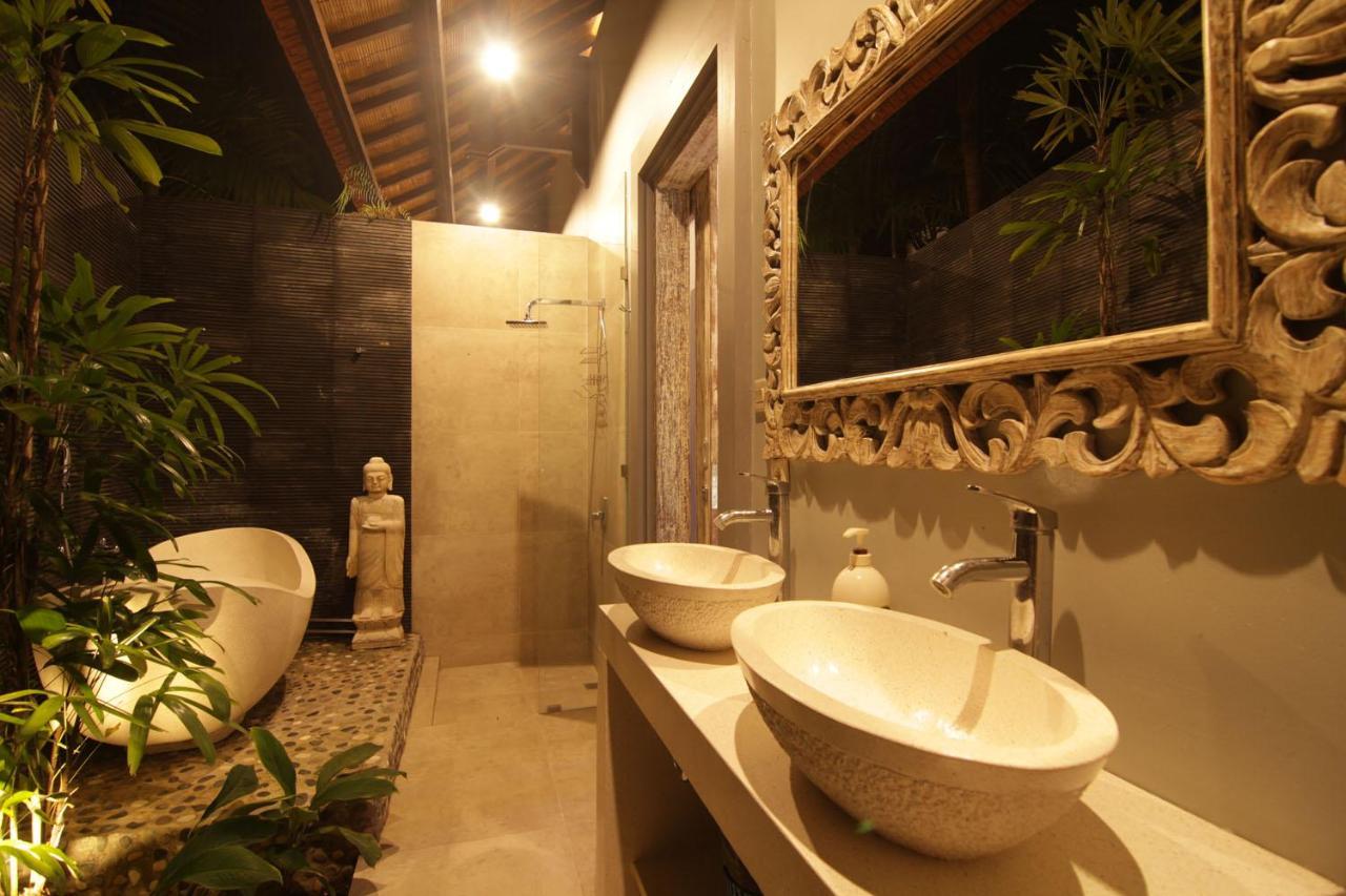 Bamboo Moon Villas Sanur Exterior foto