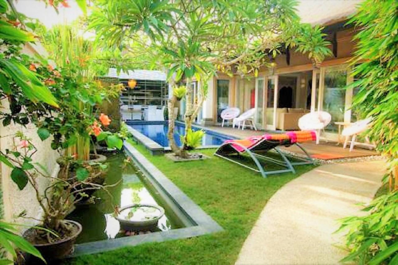 Bamboo Moon Villas Sanur Exterior foto